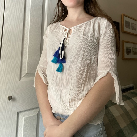 3/4 Flare Sleeve Tie Blouse - Picture 12 of 13